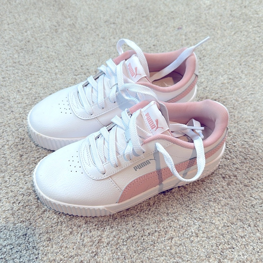 Puma low tops size 2